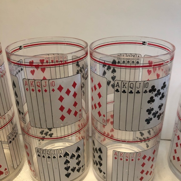 6 Plastic Playing Card Poker Cups we’ll used - Picture 14 of 14